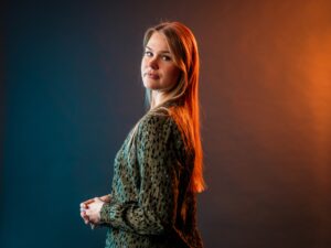 Muiden auttaminen tuo merkityksellisyyttä omaankin elämään – lue Miian uratarina