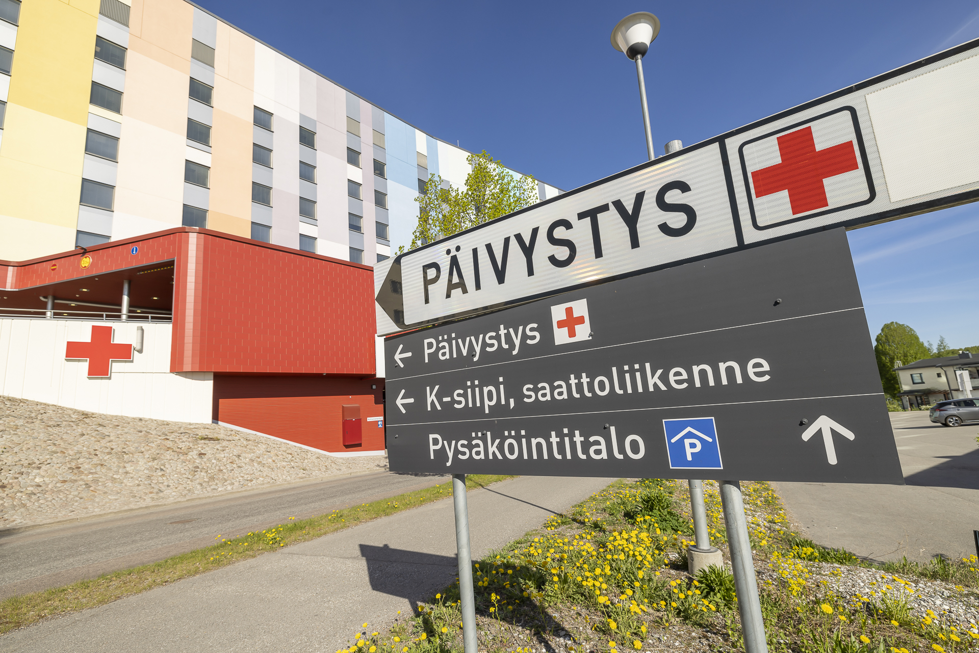 keskussairaalan päivystyksen kyltti.